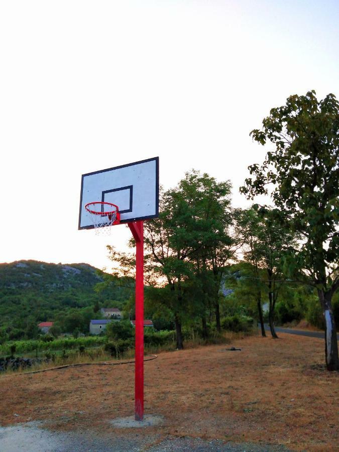 וירפזאר Country House "Lipa" Komarno מראה חיצוני תמונה